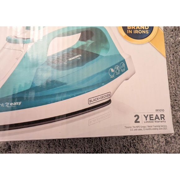 Black&Decker | Light N Easy Iron - Picture 6 of 7